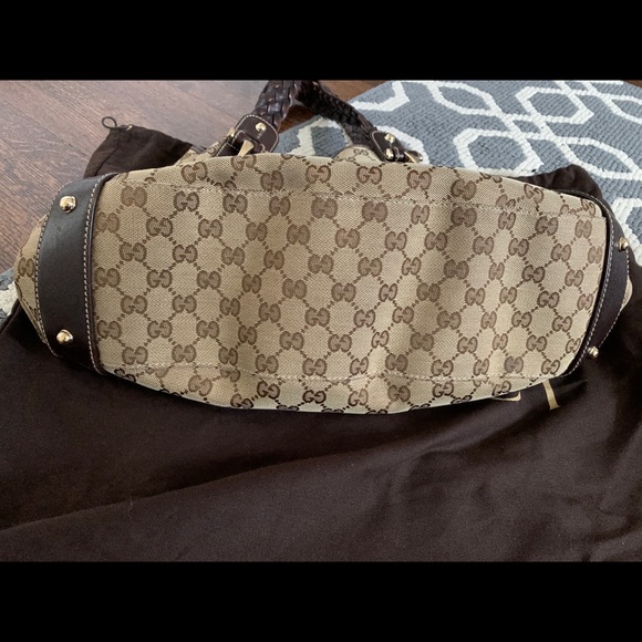 GUCCI Monogram Medium Pelham Shoulder Bag - Picture 4 of 6